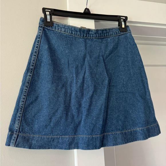 AMERICAN APPAREL denim button up skirt, size small - Picture 2 of 5